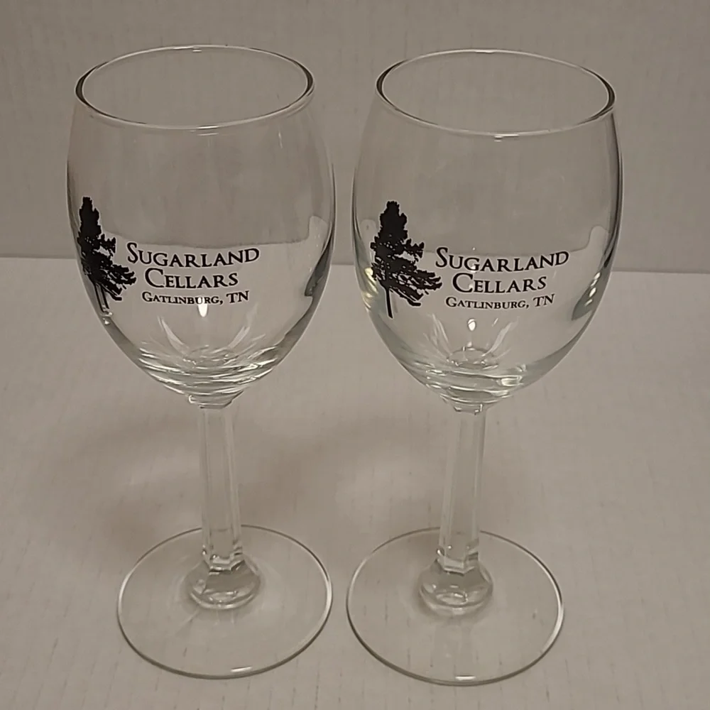 Pair of Sugarland Cellars Gatlinburg TN Wine Glasses